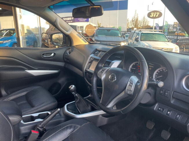 2015 Nissan Navara ST-X 2.3D 4WD image 298321