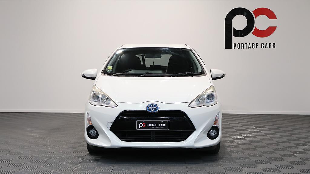 Toyota Aqua G Model, Push Start, Reverse Camera, Cruise Control image 308401