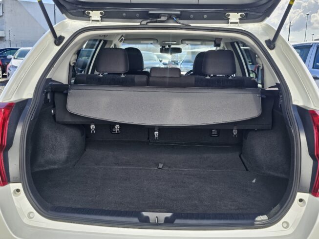 2013 Toyota Corolla Fielder Hybrid G Model – Push Button Start image 298301