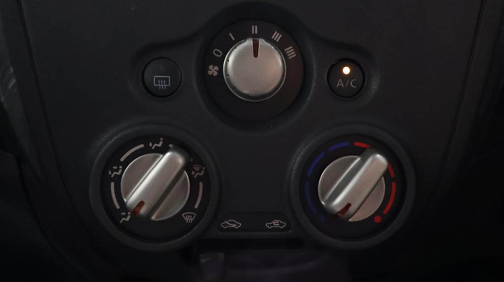 Nissan Note Lane Departure Warning image 318088