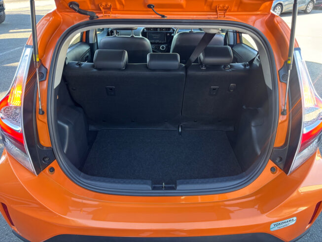 2017 Toyota Aqua X-Urban Crossover image 297182