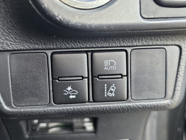 2016 Toyota Corolla Fielder Hybrid WxB image 296137