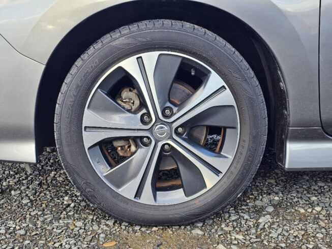 2018 Nissan Leaf X Model with Pro-Pilot **85.89% SOH image 297421