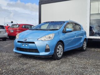 2013 Toyota Aqua S Model. Low KMS image 295896