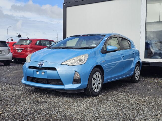 2013 Toyota Aqua S Model. Low KMS image 295896