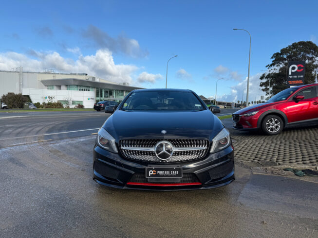 2012 Mercedes-benz A 180 Low KMS – Great Look in Black image 296793