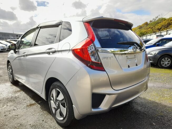 2014 Honda Fit Hybrid F package image 297893