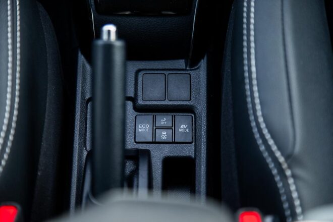 2014 Toyota Corolla Fielder WXB Hybrid ,Aero Pack image 295604