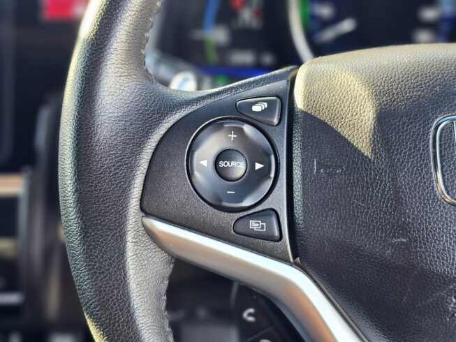 2013 Honda Fit L-package Hybrid image 298233