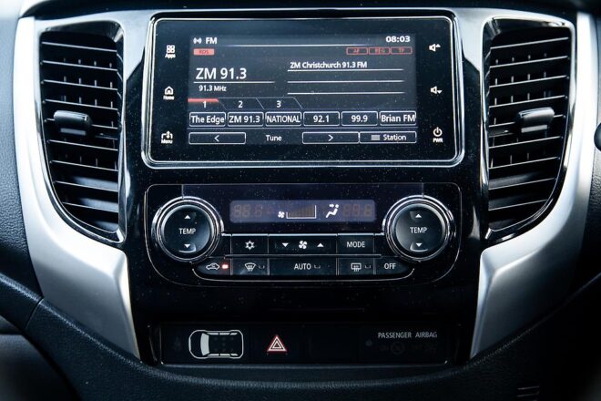 2018 Mitsubishi Triton DC GLSB 2.4D/4WD/5AT image 297439