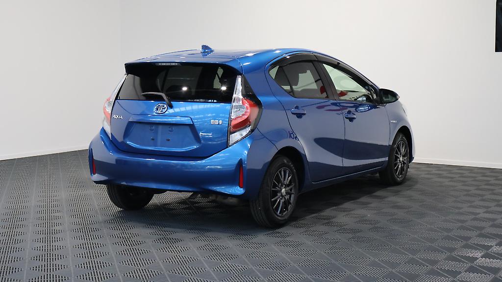 Toyota Aqua S Model, Push Start, Reverse Camera, image 312007