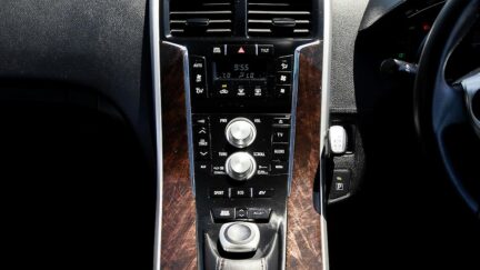 Toyota Sai G Model, Reverse camera, Heated seats , image 308610