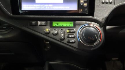 Toyota Aqua G model , Push Start, Reverse Camera image 316473