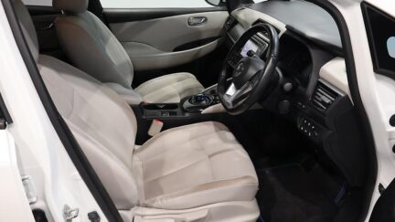 Nissan Leaf X Model, 84.6% SOH, Cruise control image 318534