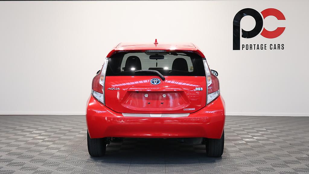 Toyota Aqua G Model, Push Start, Reverse camera, Cruise Control image 312697