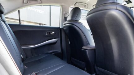 Toyota Sai G Model, Reverse camera, Heated seats , image 308603