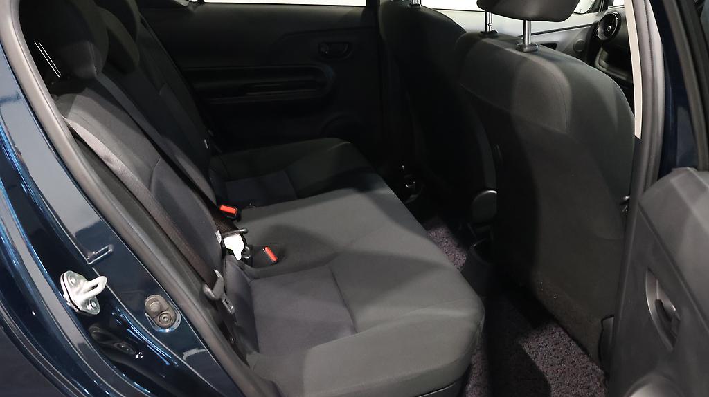 Toyota Aqua S Model, Push Start, Low KMS image 318173