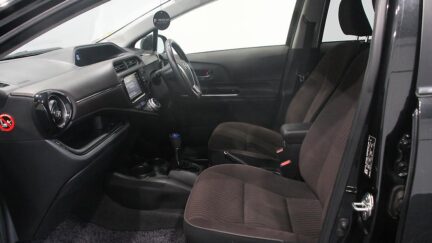 Toyota Aqua G model , Push Start image 307560