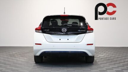 Nissan Leaf X Model, 84.6% SOH, Cruise control image 318532