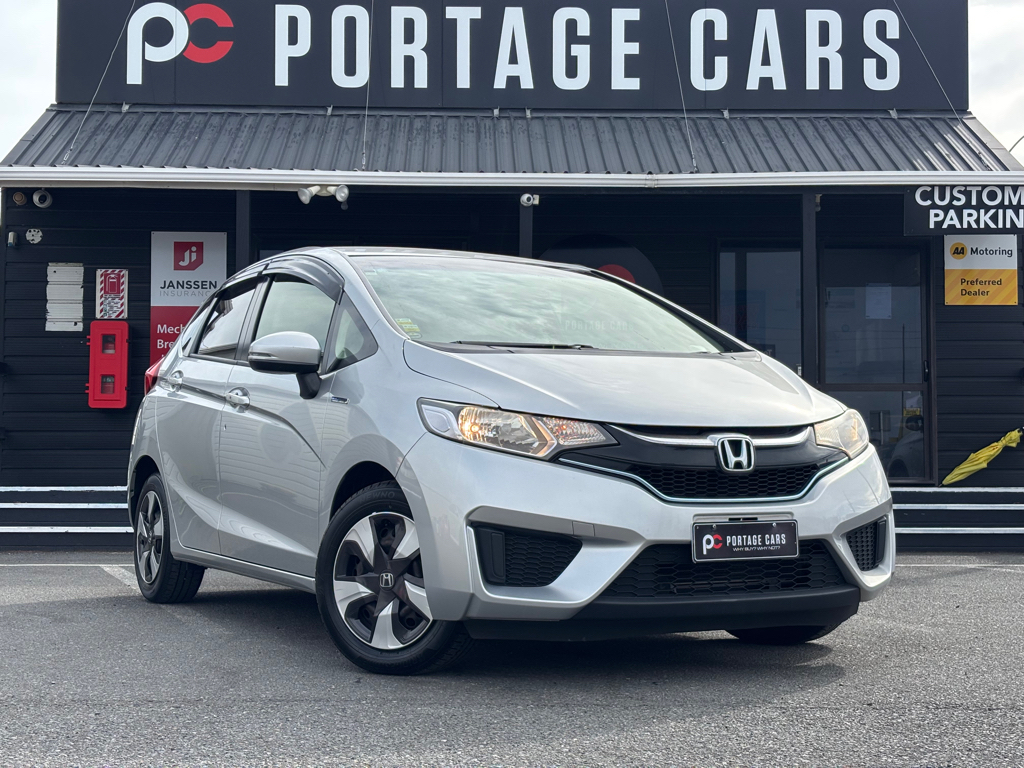 Honda Fit Hybrid F Package image 301632