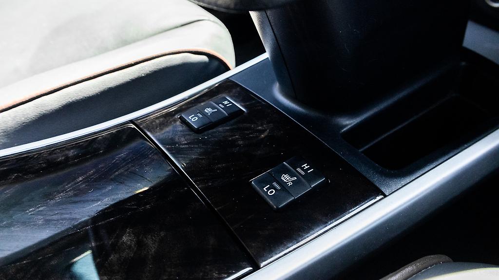 Toyota Sai G Model, Reverse camera, Heated seats , image 308609