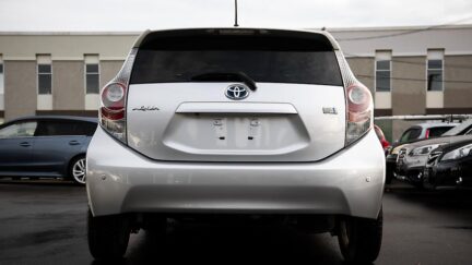 Toyota Aqua G model , Push Start, Reverse Camera image 300091