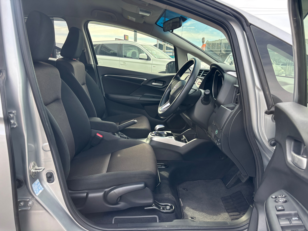 Honda Fit Hybrid F Package image 301639