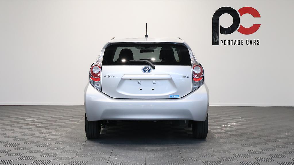 Toyota Aqua G model , Push Start, Reverse Camera image 316457