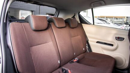 Toyota Aqua G model , Push Start, Reverse Camera image 300096