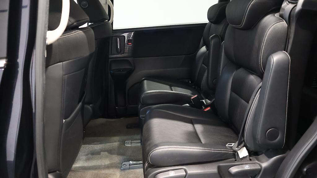 Honda Odyssey Absolute image 302784