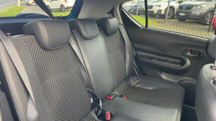 Toyota Aqua X-Urban image 301214