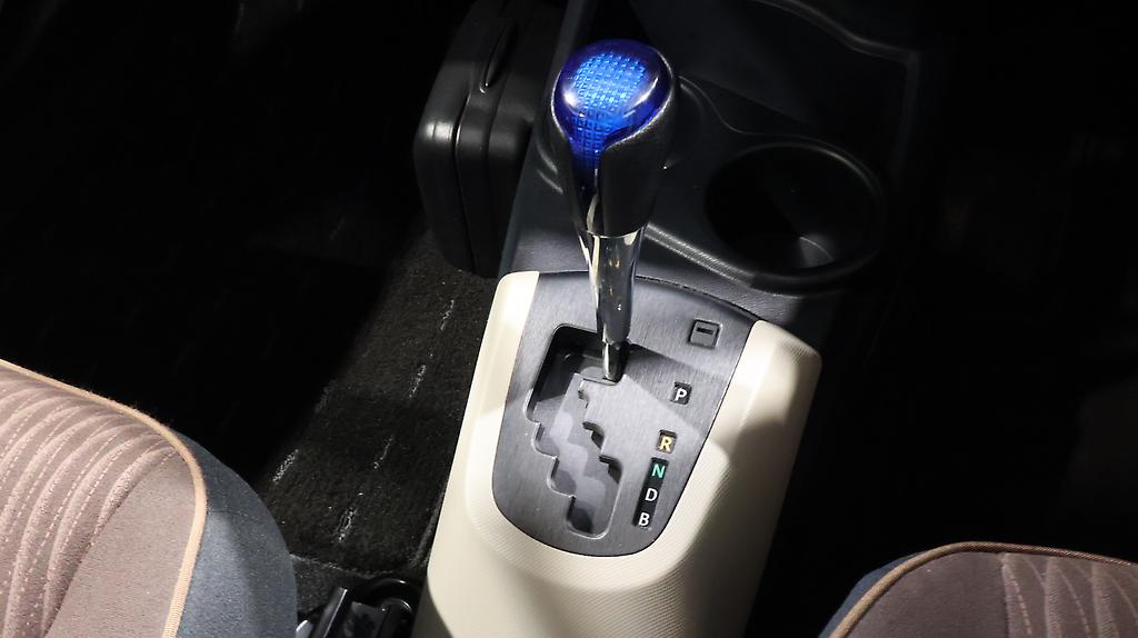 Toyota Aqua G model , Push Start, Reverse Camera image 316471