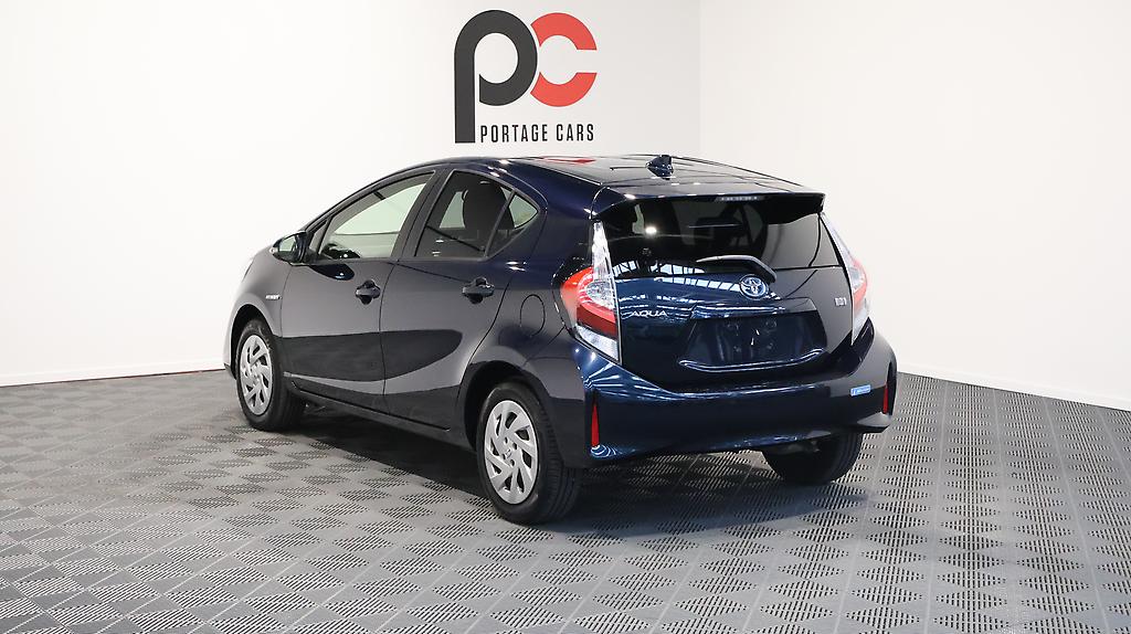 Toyota Aqua S Model, Push Start, Low KMS image 318167