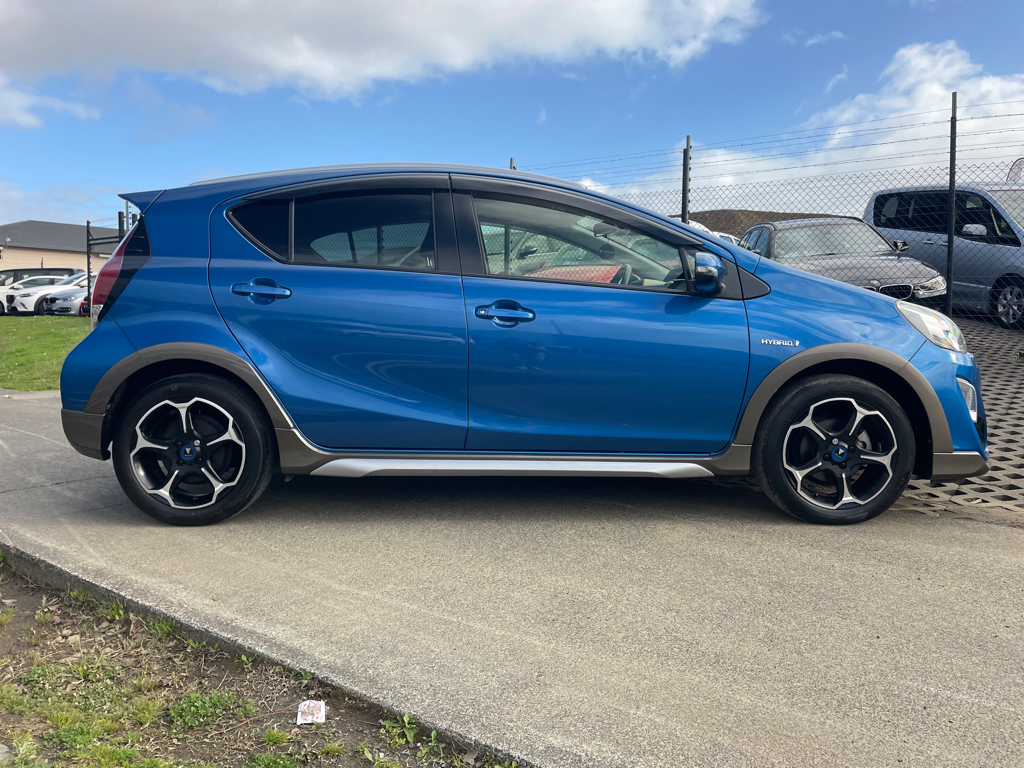 Toyota Aqua X-Urban image 301201