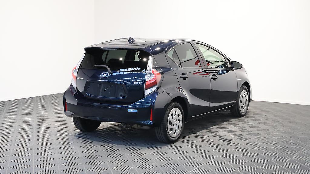 Toyota Aqua S Model, Push Start, Low KMS image 318168