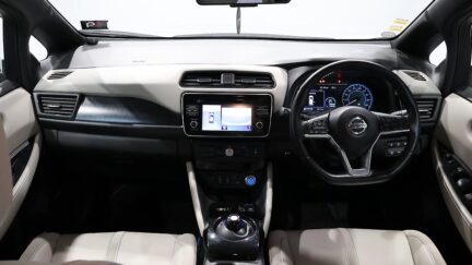 Nissan Leaf X Model, 84.6% SOH, Cruise control image 318538