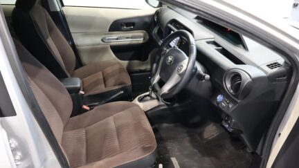 Toyota Aqua G model , Push Start, Reverse Camera image 316460