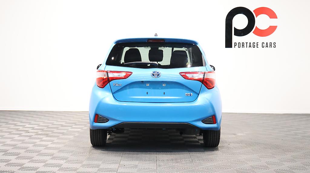 Toyota Vitz Hybrid F Safety Edition, Push Start image 317006