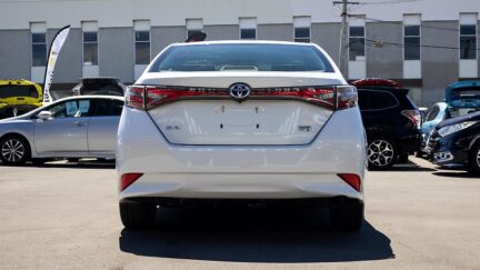 Toyota Sai G Model, Reverse camera, Heated seats , image 308599