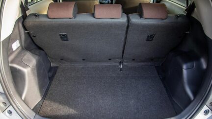 Toyota Aqua G model , Push Start, Reverse Camera image 300106