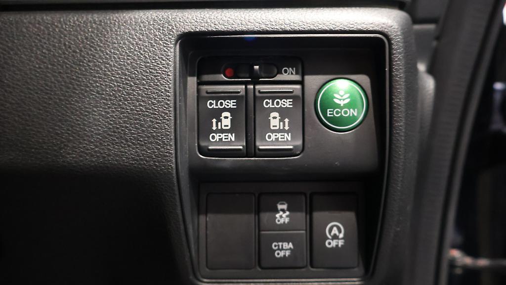 Honda Odyssey Absolute image 302792