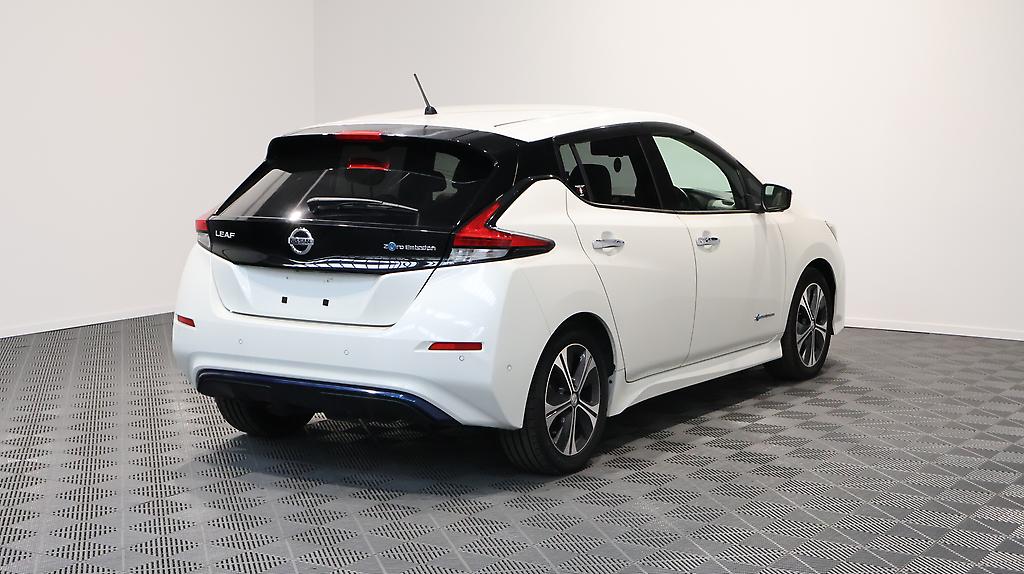 Nissan Leaf X Model, 84.6% SOH, Cruise control image 318531