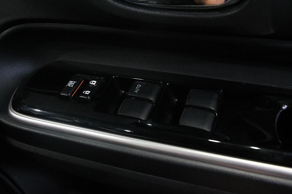 Toyota Aqua G model , Push Start image 307564