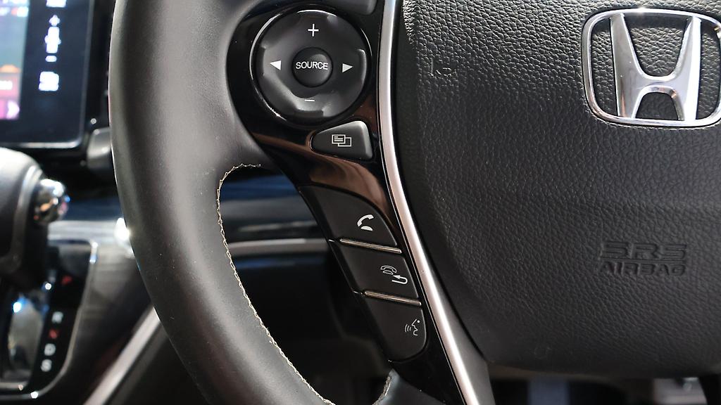 Honda Odyssey Absolute image 302793