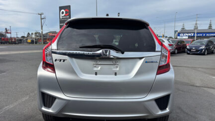 Honda Fit Hybrid F Package image 301638