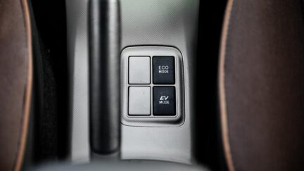 Toyota Aqua G model , Push Start, Reverse Camera image 300094