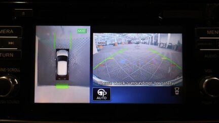 Nissan Leaf X Model, 84.6% SOH, Cruise control image 318541