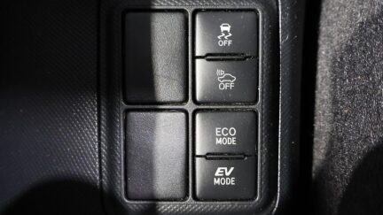 Toyota Aqua S Model, Push Start, Low KMS image 318183