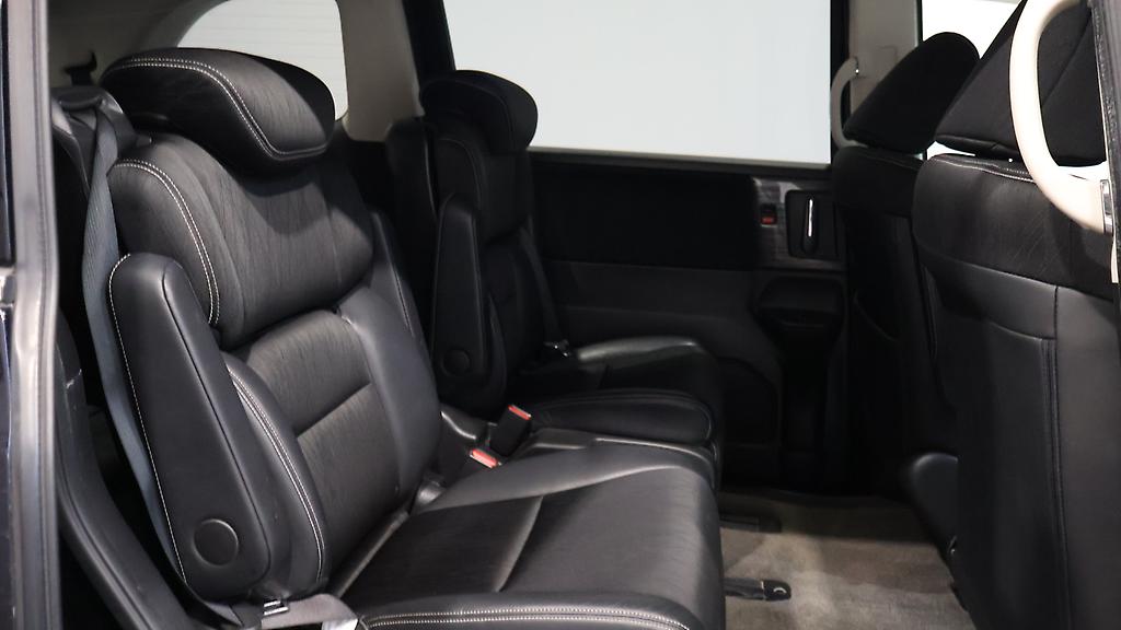 Honda Odyssey Absolute image 302783