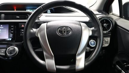 Toyota Aqua G Model, Push Start, Reverse camera, Cruise Control image 312704